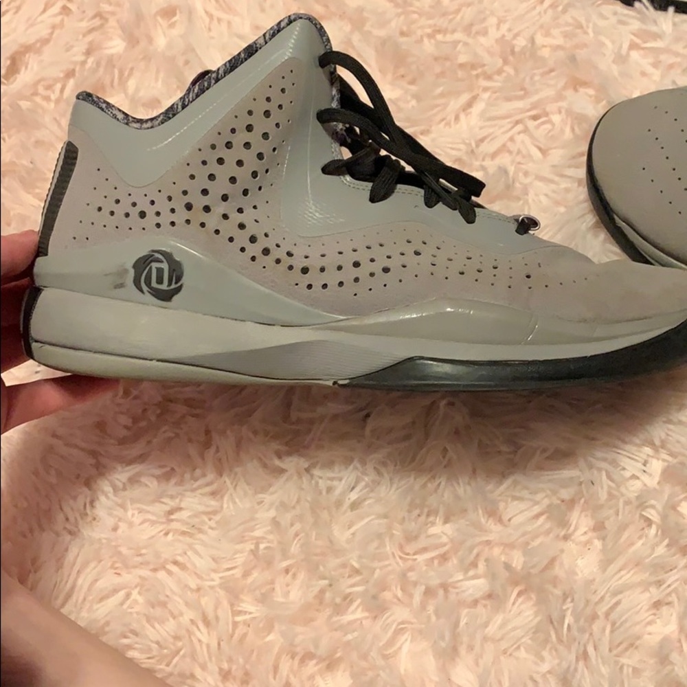 Derrick Rose B-Ball shoes